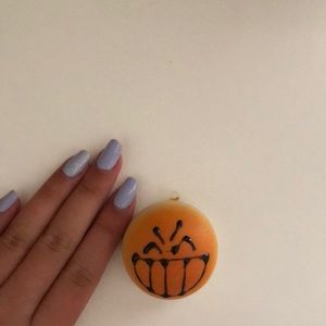 Mini bun Squishy with minimal defects.